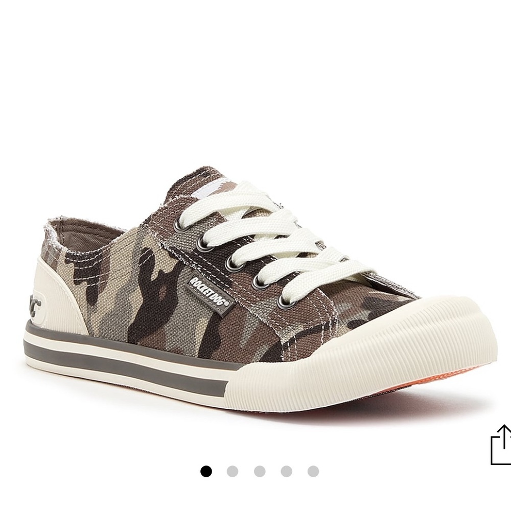 NWOT Rocket Dog camo shoes, size 6